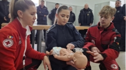 Crucea Roșie Română- Filiala Maramureș organizează cursuri de prim ajutor dedicate părinților, din luna martie