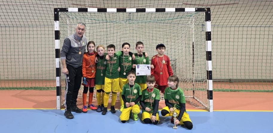 Micii fotbaliști ai CSO Bradul Vișeu de Sus, pe podium la turneul „Cupa Petrolium”- ediția a III-a, desfășurat în județul Bistrița-Năsăud