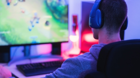 Cum a schimbat internetul obiceiurile de divertisment ale românilor