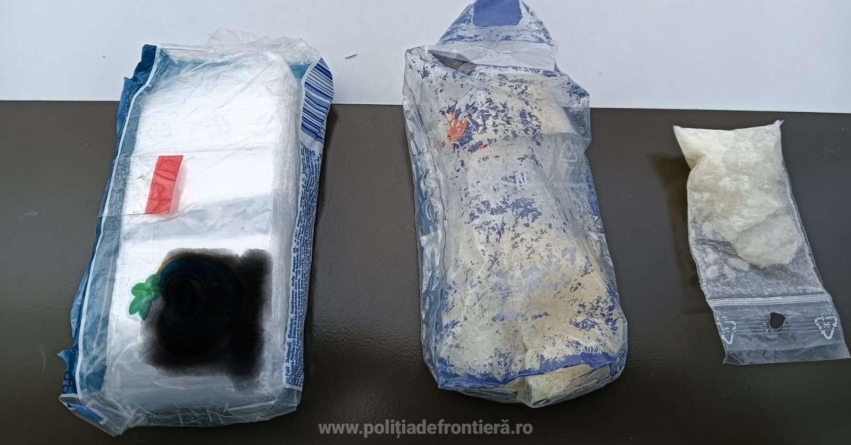 Trimiși după gratii pentru trafic de droguri de mare risc