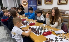 Concursul de șah pentru copii și adulți amatori „Cupa Ep. Dr. Alexandru Rusu” revine cu cea de-a VIII-a ediție, în Baia Mare