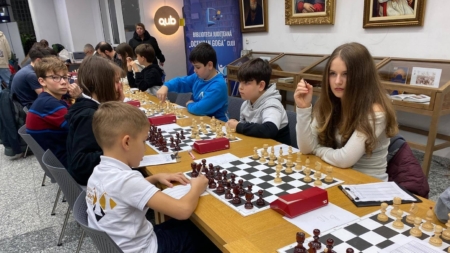 Concursul de șah pentru copii și adulți amatori „Cupa Ep. Dr. Alexandru Rusu” revine cu cea de-a VIII-a ediție, în Baia Mare