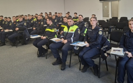 40 de elevi ai școlilor de poliție învață meserie la IPJ Maramureș