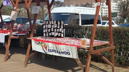 Asociația Esperando din Baia Mare, prezentă la Târgul de Mărțisor de pe Bdul. Unirii