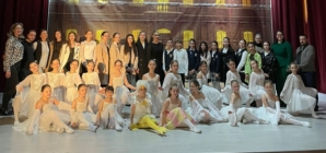 Spectacolul „Fetița cu chibrituri”, o experiență de neuitat pentru spectatorii din Moisei