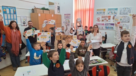 Proiectul „Desenează-mi viața ta”: lecție specială de limba franceză pentru elevii din Seini