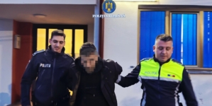 Reținut după ce a condus beat și fără permis o mașină pe care o furase