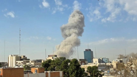 Israelul și SUA au atacat Iranul, Teheranul ripostează cu rachete