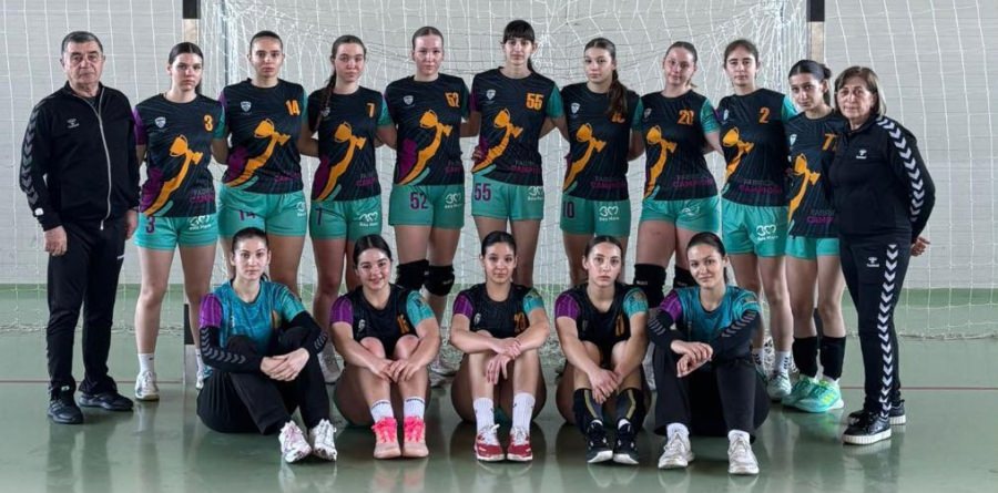 Calificare în turneul semifinal pentru junioarele 1 de la CS Marta