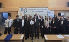 Educație juridică în Baia Mare: elevii de liceu au participat la un eveniment dedicat carierei juridice și luptei împotriva consumului de droguri, alături de profesioniști din domeniul dreptului