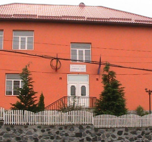 Magia Culorilor și Dulceața Mierii: atelier de colorat și degustare de miere pentru copii la Școala Gimnazială „Laurențiu Ulici” din Rona de Jos