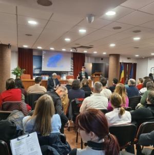 Colocviile MomCo la Bibliotecă: cupluri de toate vârstele s-au reunit la întâlnirea dedicată limbajelor iubirii, la Biblioteca Județeană „Petre Dulfu” din Baia Mare