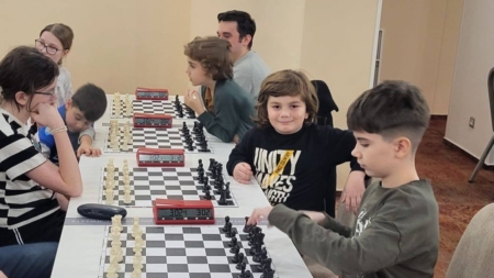 Tânărul Leu Fasolillo Luigi, pe podium la Festivalul de șah „Verdon- My Continental” desfășurat la Sibiu