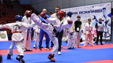 ACS Dragonul Baia Mare găzduiește un seminar intensiv de luptă I.T.F., coordonat de antrenorul Alin Lazurca, 6 Dan