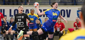 Înfrângere a Minaurului în fața Coronei