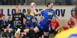 Înfrângere a Minaurului în fața Coronei