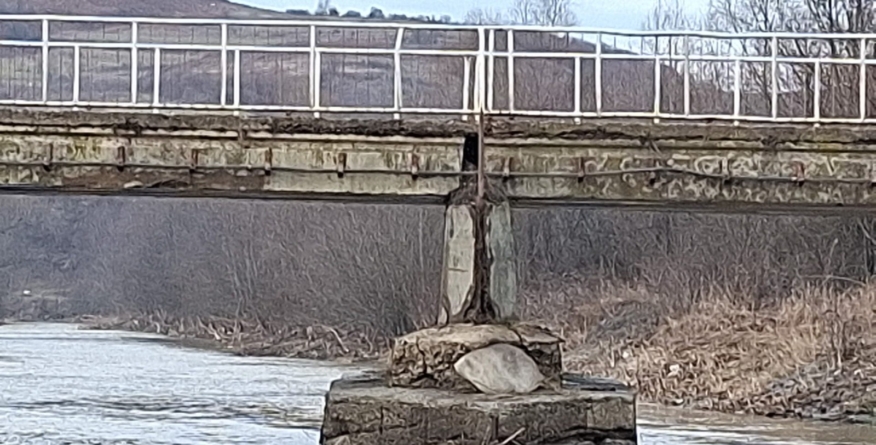 Restricții de circulație pe podul din Rogoz, de pe DJ 171C