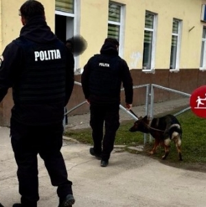 Lecții de la polițiști pentru elevi