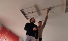 Ore de instruire practică la Școala Profesională Fărcașa: elevii au învățat să monteze o instalație de iluminat