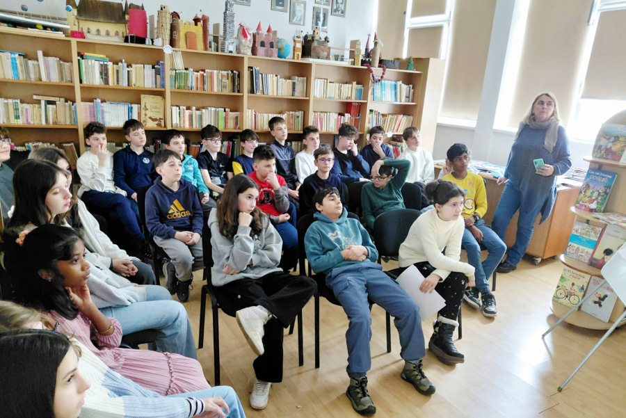 Ziua Internațională a Femeilor și Fetelor în Știință: elevii Școlii Gimnaziale „Avram Iancu” Baia Mare au pășit pe urmele Anei Aslan și Mariei Curie