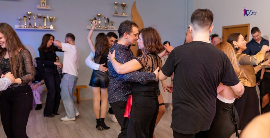 Workshop de dans pentru miri și cupluri, la DanceLight Studio Baia Mare