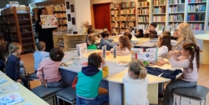 „Cititul ne aduce împreună”: activitățile educative dedicate lecturii au reunit grupuri de elevi și preșcolari la Biblioteca Județeană