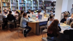 Ziua Mondială fără Telefon Mobil, marcată de elevii băimăreni la Biblioteca Județeană