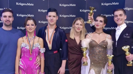 Debut de sezon competițional spectaculos pentru Galactic Dance Baia Mare la „Cupa Oradea”