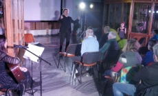 „Pietre care vorbesc… Pietre care cântă”: Recital de muzică și poezie inedit la Muzeul de Mineralogie din Baia Mare