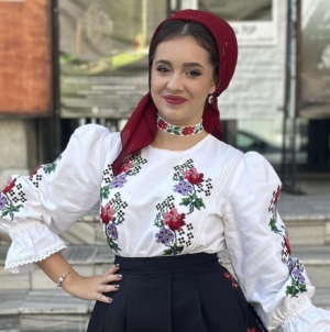 Patricia Moldovan va reprezenta Maramureșul la prima ediție a Festivalului Concurs Național de Folclor „Trecui aseară prin codru”