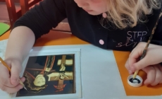 În Postul Paștelui: Atelier săptămânal de pictură a icoanelor la Biblioteca Orășenească Vișeu de Sus