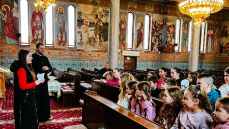 Se organizează atelier de încondeiat ouă la Săcălășeni