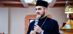 La Schitul „Schimbarea la Față” Baia Mare: Arhim. Dr. Ioachim Tomoiagă va susține conferința „Metanoia postului și praxia filantropică în viața eclezială”