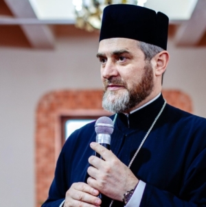 La Schitul „Schimbarea la Față” Baia Mare: Arhim. Dr. Ioachim Tomoiagă va susține conferința „Metanoia postului și praxia filantropică în viața eclezială”