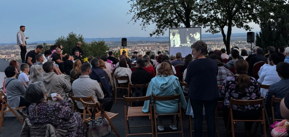 Seară duhovnicească și film la Schitul „Schimbarea la Față” Baia Mare