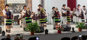 În Dragomirești: Cursuri de inițiere în arta dansului și a cântecului popular tradițional