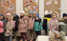 Sighetu Marmației: Sumă consistentă de bani strânsă pentru Larisa în cadrul evenimentului caritabil „Mărțișor. Tradiție și simbol”