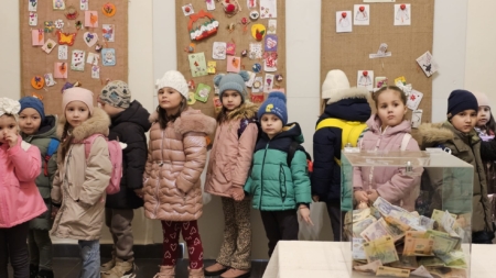 Sighetu Marmației: Sumă consistentă de bani strânsă pentru Larisa în cadrul evenimentului caritabil „Mărțișor. Tradiție și simbol”