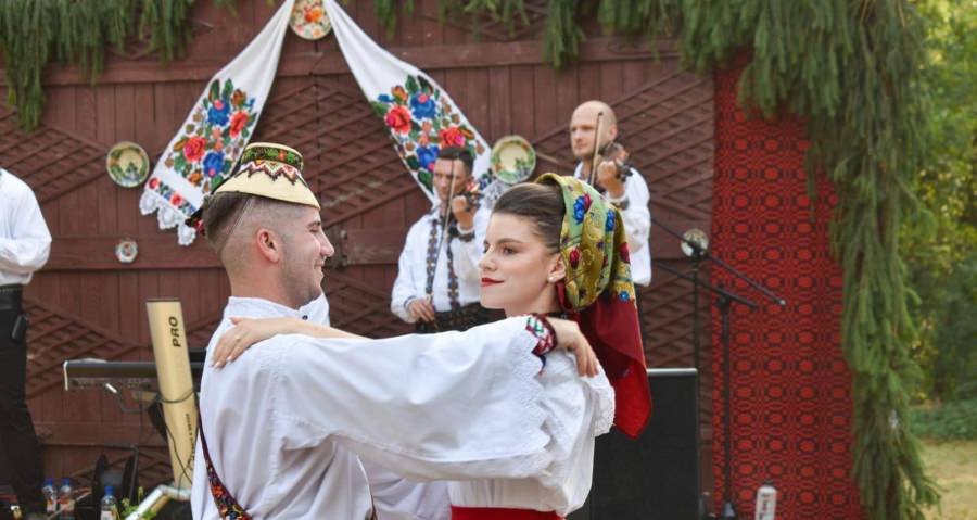 Se fac înscrieri pentru cursuri de dans popular dedicate copiilor din zona Șomcuta Mare