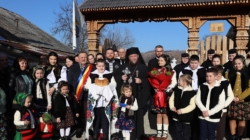 PS Părinte Timotei Sătmăreanul, în mijlocul credincioșilor din Glod