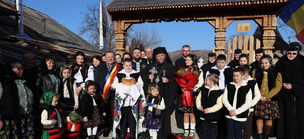 PS Părinte Timotei Sătmăreanul, în mijlocul credincioșilor din Glod