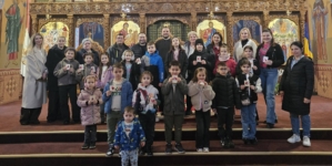 Mărțișoare cu specific maramureșean, create de copii la Parohia „Înălțarea Domnului” din Baia Mare