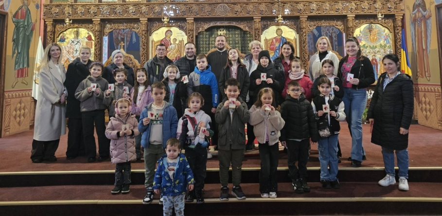 Mărțișoare cu specific maramureșean, create de copii la Parohia „Înălțarea Domnului” din Baia Mare
