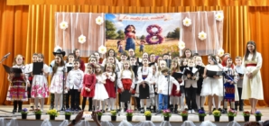 „Simfonia Mărțișorului”, spectacolul care a adus magia primăverii la Târgu Lăpuș