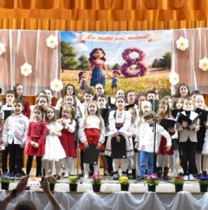 „Simfonia Mărțișorului”, spectacolul care a adus magia primăverii la Târgu Lăpuș