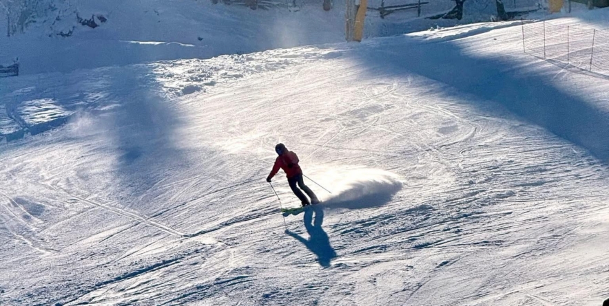 Două zile de schi gratuit pentru borșeni