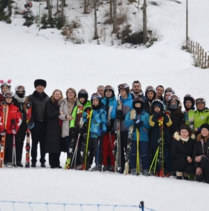 Educație prin mișcare: Cursurile de schi, o experiență de neuitat pentru copiii din Fărcașa