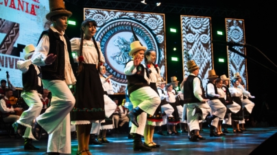 Ansamblul Folcloric Național „Transilvania” organizează un masterclass de dans tradițional pentru copii