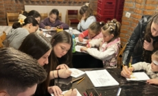 „Învierea Domnului pe înțelesul copiilor”: Program catehetic la Catedrala Episcopală din Baia Mare