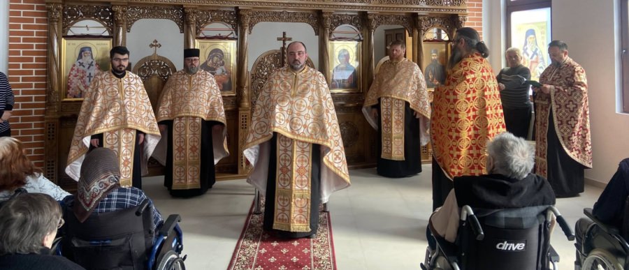 Sfântul Maslu săvârșit la Centrul „Bunul Samarinean” din Coroieni